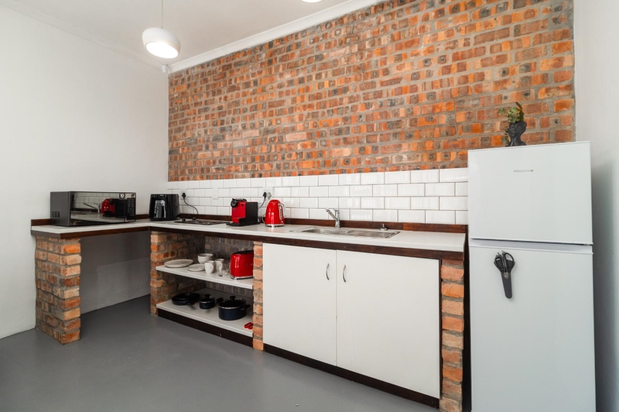 To Let 1 Bedroom Property for Rent in Table View Western Cape